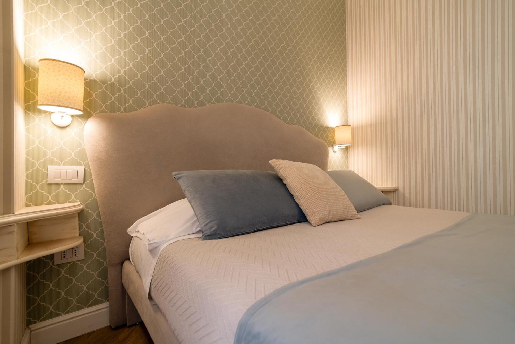 Florita Napoli Hotell Eksteriør bilde